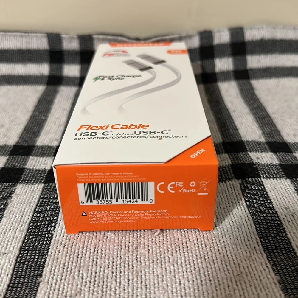 Hypergear Fkexi Cable USB-C to USB-C 6 Ft. Cable